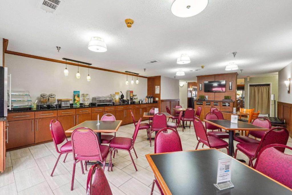Quality Inn & Suites Dawsonville Exterior foto